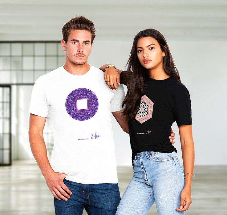 Magliette a maniche corte, uomo, donna, bambini, 100% cotone di alta qualità. T shirts in versione bianca o nera con stampe originali personalizzate, o colorate tinta unita con logo ricamato, eleganti, fashion, alla moda.