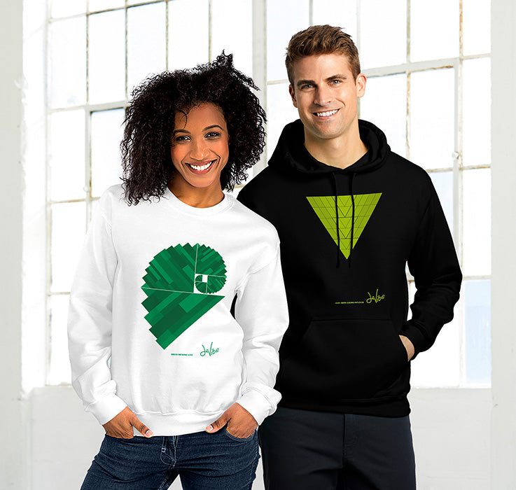 Felpe a maniche lunghe, uomo, donna, con cappuccio e tasca frontale, o girocollo. Disponibili in tantissime varianti, bianche o nere con stampe originali personalizzate, o colorate tinta unita con logo ricamato, eleganti, fashion, alla moda.